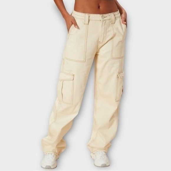 BDG skate Cream Multi-Pocket Cargo Pant size W24 L32 - Picture 1 of 16